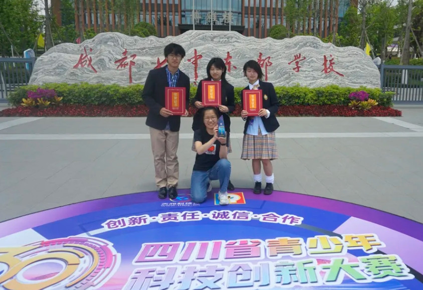 043006-1262.jpg 2025-04-30_144957.jpg