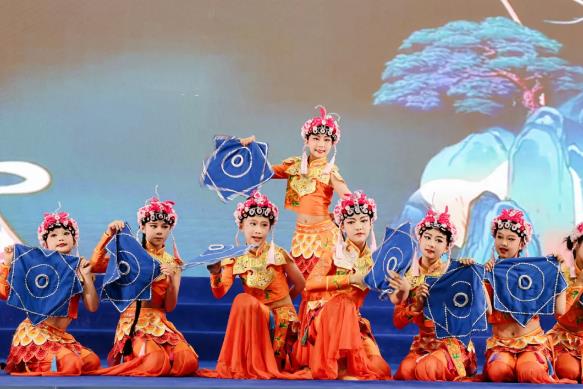 童趣嘉年華·文化大巡禮——融合部舉辦跨文化日活動(dòng)