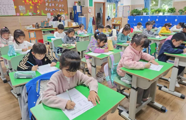 102737-3365.jpg 2025-10-27_095450.jpg